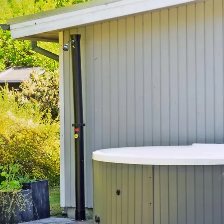 Dom wakacyjny Myriam - 50m From The Sea By Interhome *