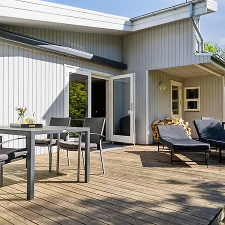 Dom wakacyjny Myriam - 50m From The Sea By Interhome