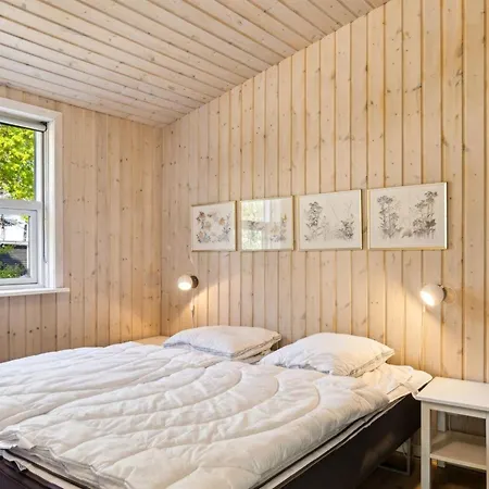 Dom wakacyjny Myriam - 50m From The Sea By Interhome Knebel